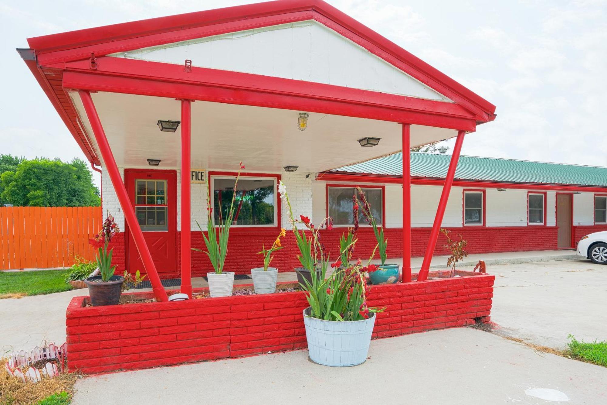 Oyo Hotel Lamberton Hwy 14 Esterno foto