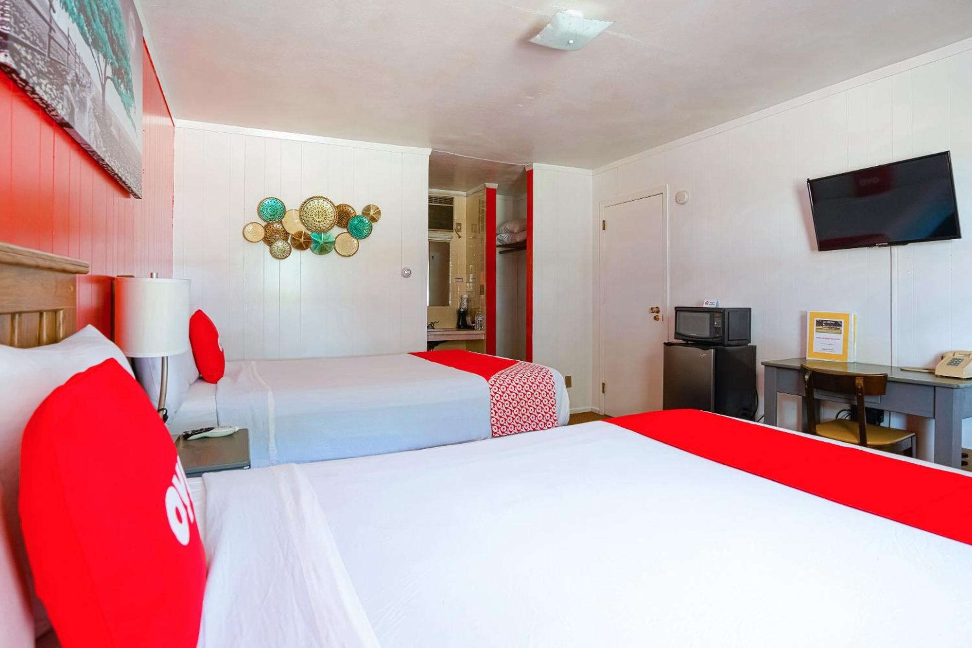 Oyo Hotel Lamberton Hwy 14 Esterno foto